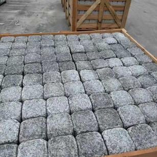 黄山 园林景观滚石