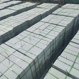 黄山 芝麻白1.8公分火烧300*600地铺，清仓大甩卖