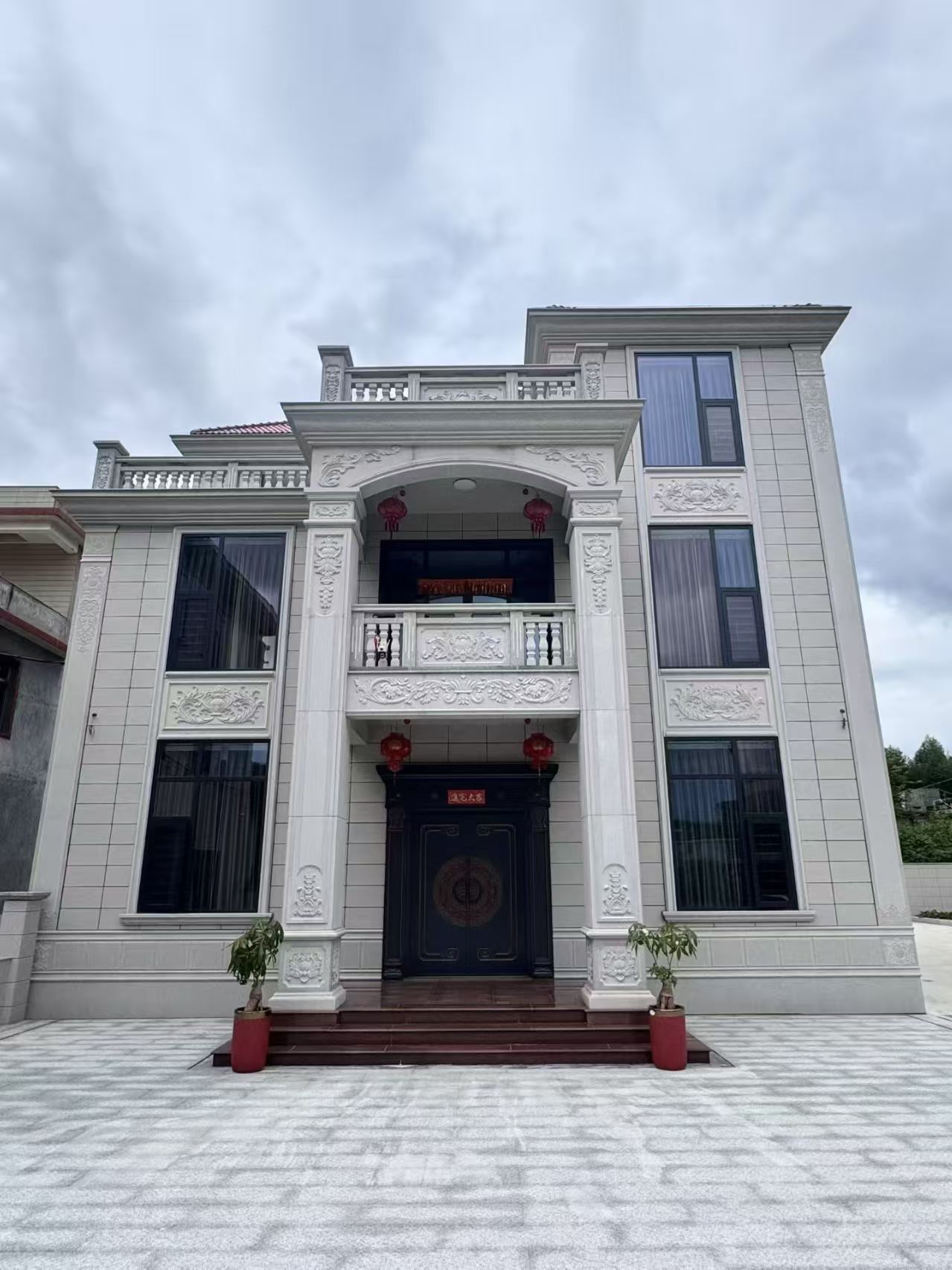 黄山 芝麻白石材别墅干挂案例展示