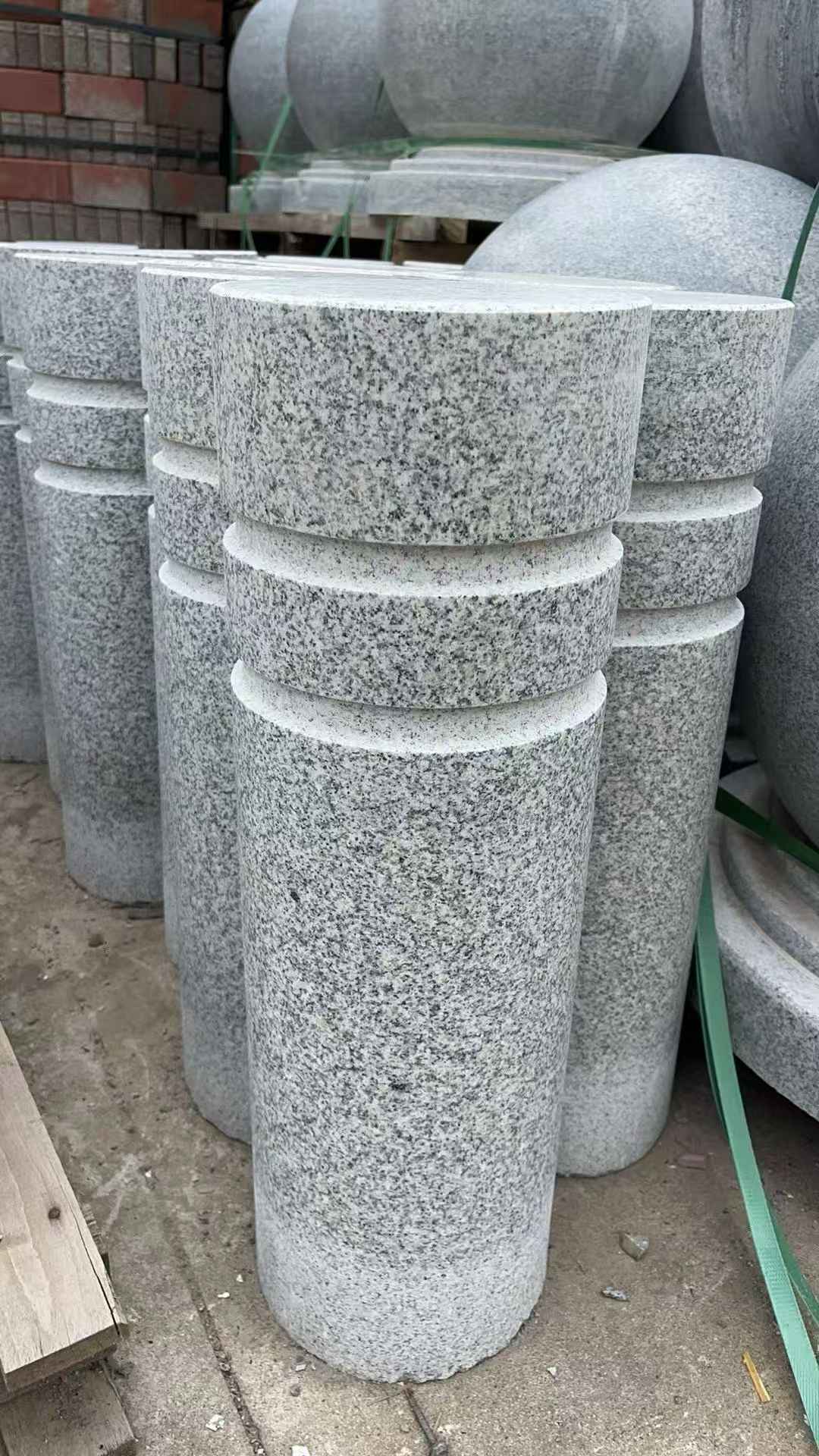 黄山 芝麻白花岗岩挡车柱、隔离柱多少钱