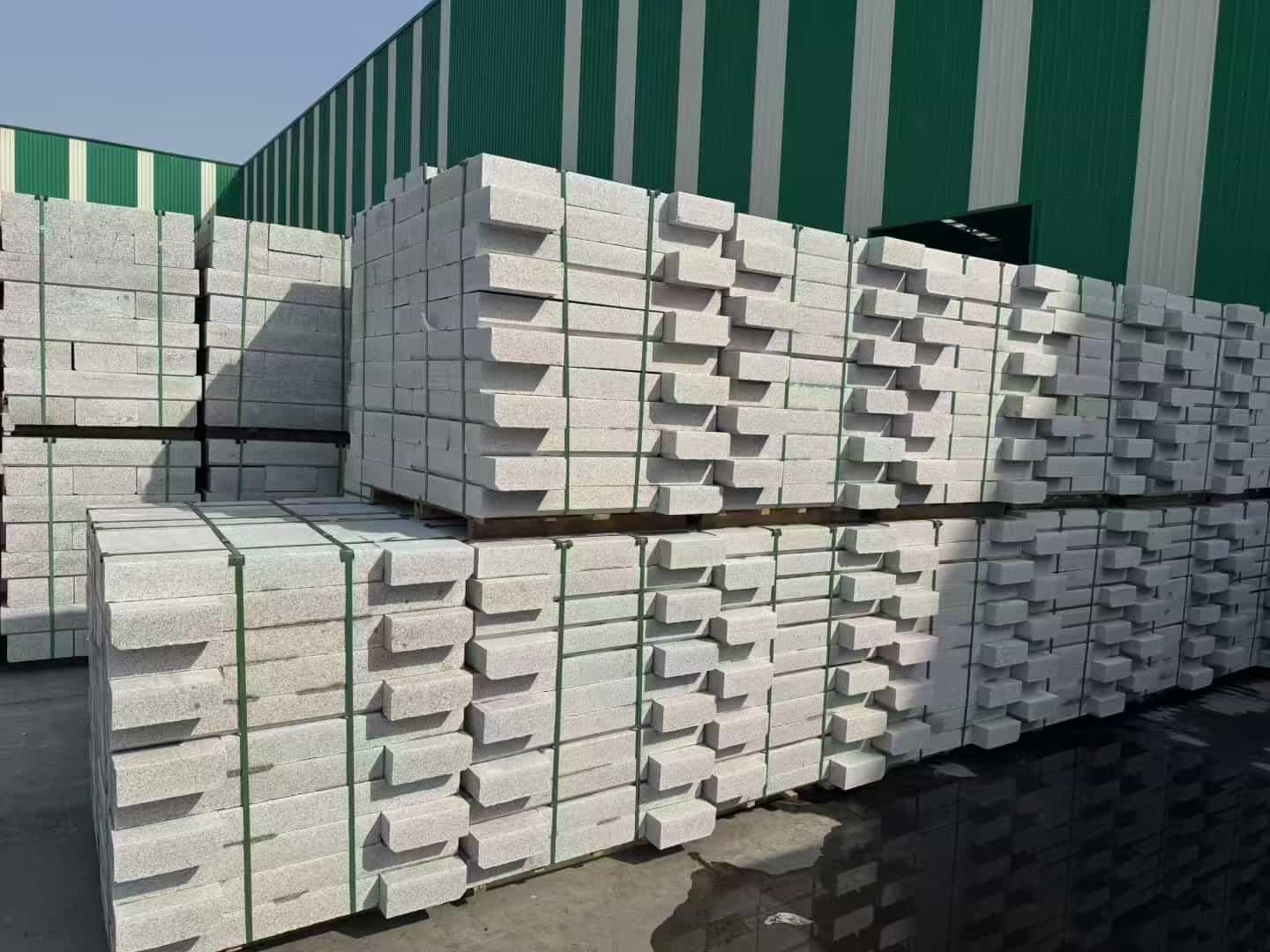 黄山芝麻白路沿石