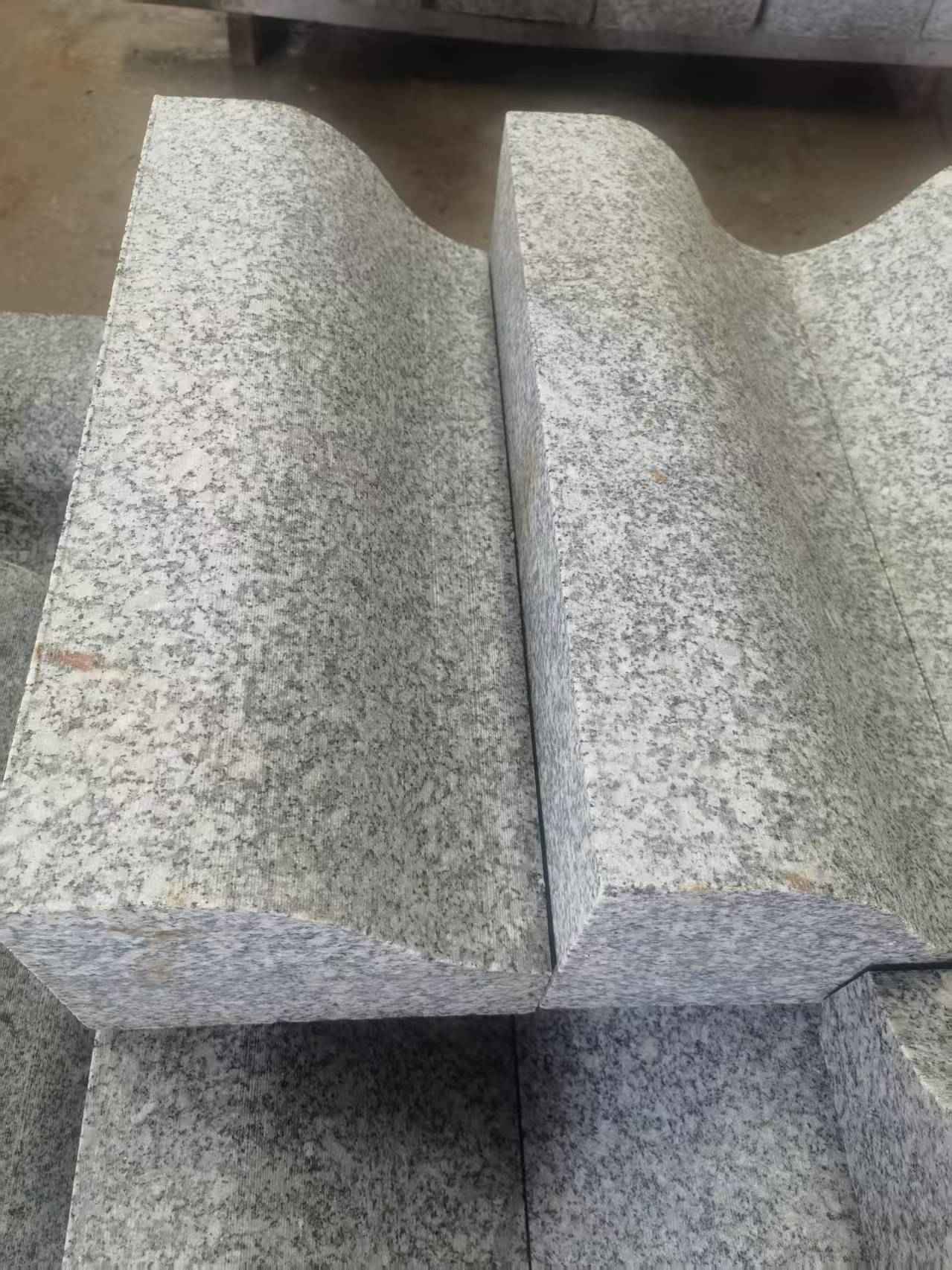 黄山芙蓉白S型拉丝面路沿石