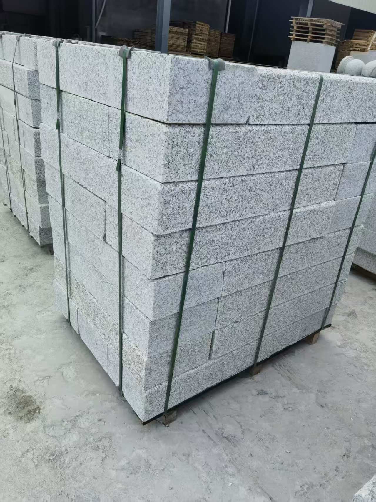 黄山 芙蓉白火烧两面路沿石